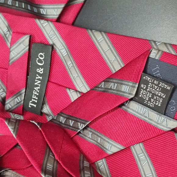 TIFFANY & CO. 100% Silk Roman Numerals Tie 57 Inches Long - Picture 4 of 7